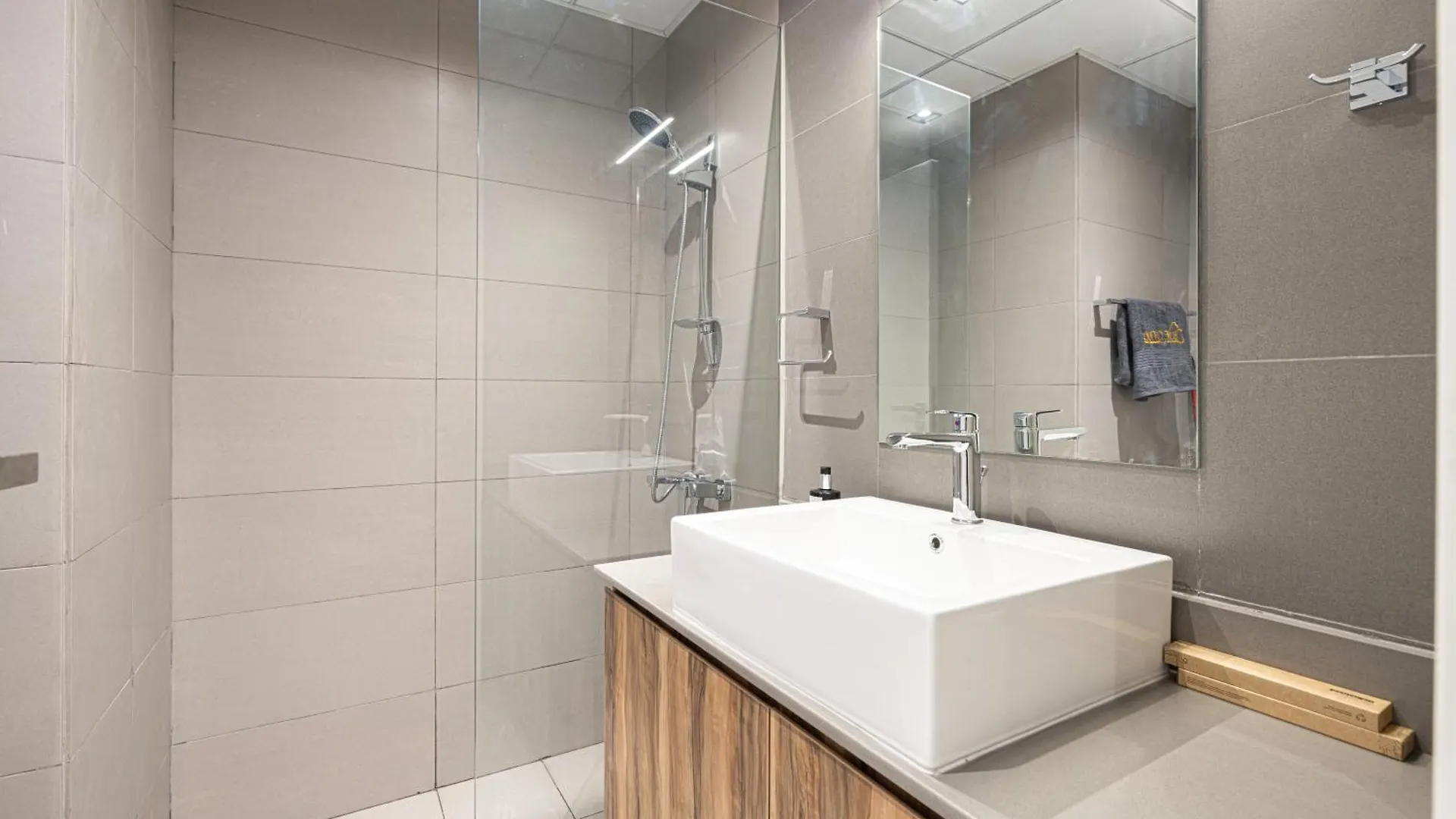 1Br The Sapphire By Bluecloud Holidays Sharjah United Arab Emirates